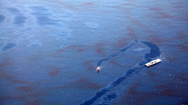 Meksikas līcī izveidojies milzīgs naftas plankums