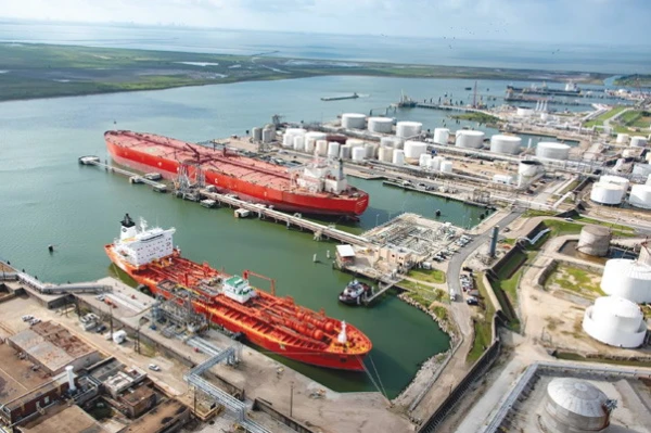 Krievijā noticis dronu trieciens Ustjlugas ostai