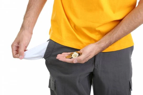 Aptauja: Latvijā kabatas naudu regulāri saņem 37% bērnu