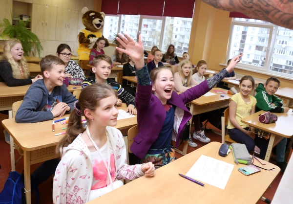 DVI: Skolēnu vecākiem ir tiesības prasīt skolai savu bērnu kontroldarbu kopijas