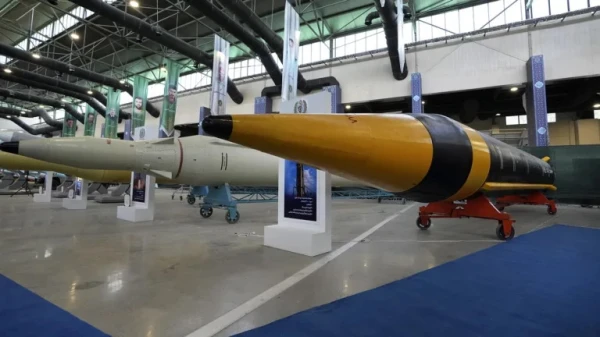 Irānas Revolucionārā gvarde: Raķešu ražošana kara apstākļos turpinās