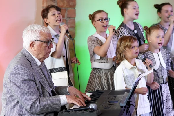 Bērnu vokālais ansamblis «Dzeguzīte» ar koncertu svinēs 55 gadu jubileju