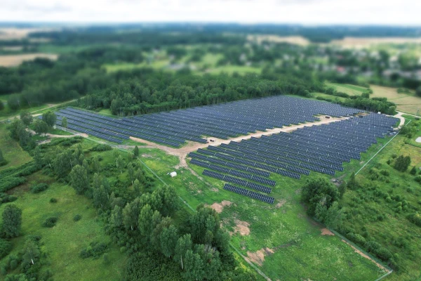 Rietumu Banka piešķir KNESS Baltic 4 miljonus atjaunīgās enerģijas projektiem Latvijā