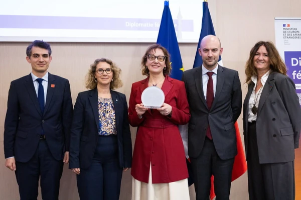 Centrs «Marta» saņem Veilas balvu par darbu dzimumu līdztiesības jomā