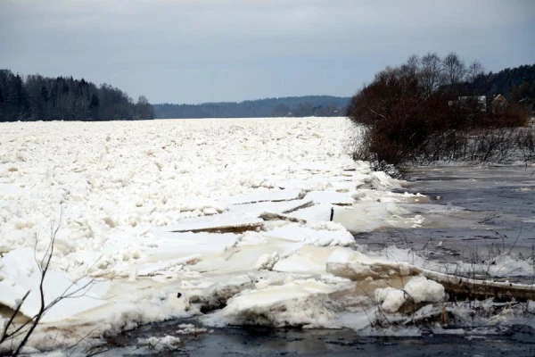 Sāk paaugstināties ūdens līmenis Daugavā