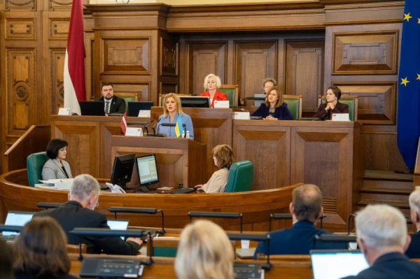 Gada sākumā lielākas algas bijušas Mieriņai, Grasbergam un Smiltēnam