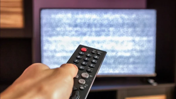 Latgalē aizturēts nelegālas televīzijas izplatītājs