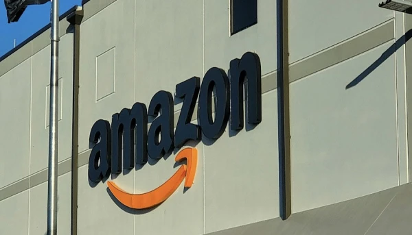 Dronu triecienos cietuši divi «Amazon» datu centri AAE