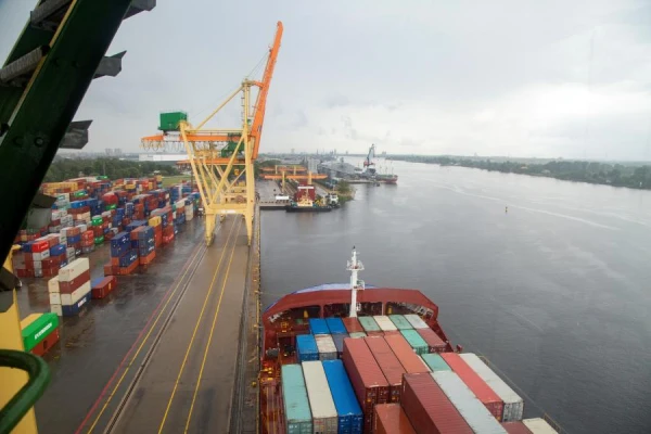 Rīgas brīvostas pārvaldniekam Zeltiņam par pagājušā gada rezultātiem piešķirta prēmija 8658 eiro apmērā