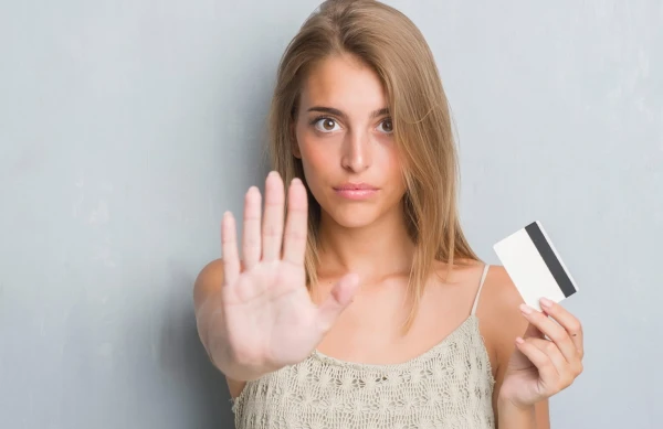 Budžeta komisija otrajam lasījumam atbalsta ieceri fiziskām personām kredītinformācijas biroja datubāzē atzīmēt nevēlēšanos saņemt kredītu