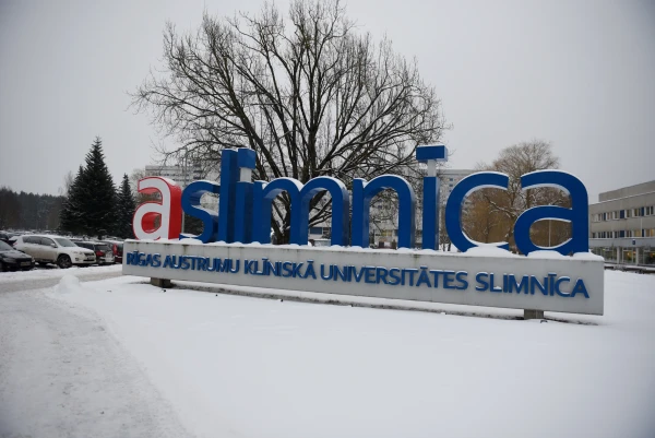 Ar jaunu apbalvojumu RAKUS godinās slimnīcas speciālistu sasniegumus zinātnisko publikāciju jomā