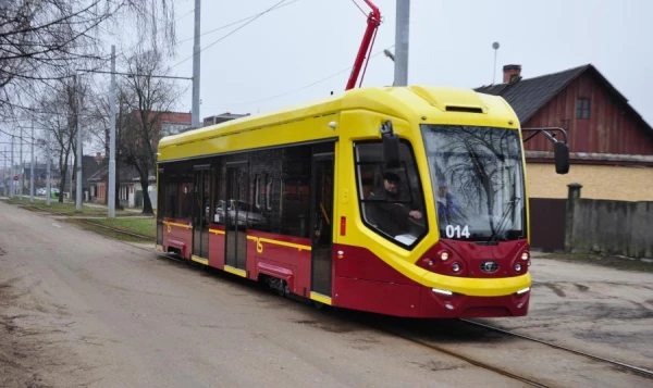 «Daugavpils satiksme» vakanču skaita mazināšanai konduktorus pārkvalificē par tramvaju vadītājiem