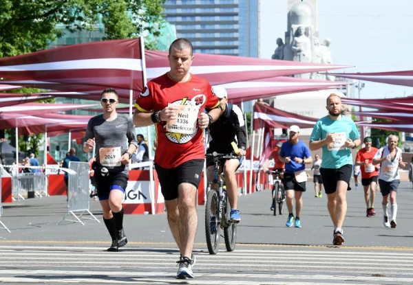 Komiteja atbalsta ieceri līdz 300 000 eiro palielināt atbalstu Rīgas maratonam