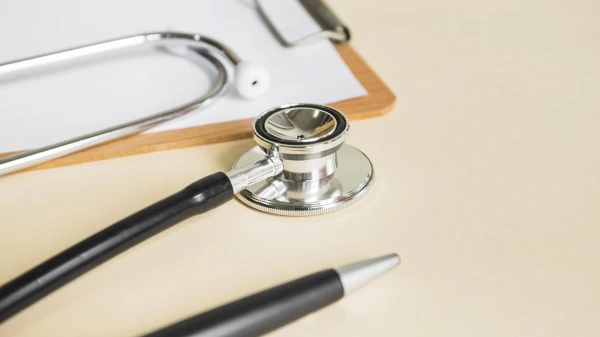 Par krāpšanos ar slimības lapu bijušajam Daugavpils domniekam Zaicevam piespriež sabiedrisko darbu