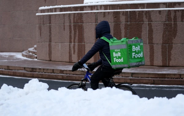 Saeima otrajā lasījumā atbalsta stingrāku prasību noteikšanu uzturēšanās atļauju saņēmējiem