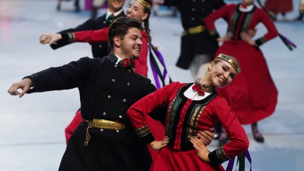 Aicina ietvert latgaliešu valodu dziesmu un deju svētku noformējumā