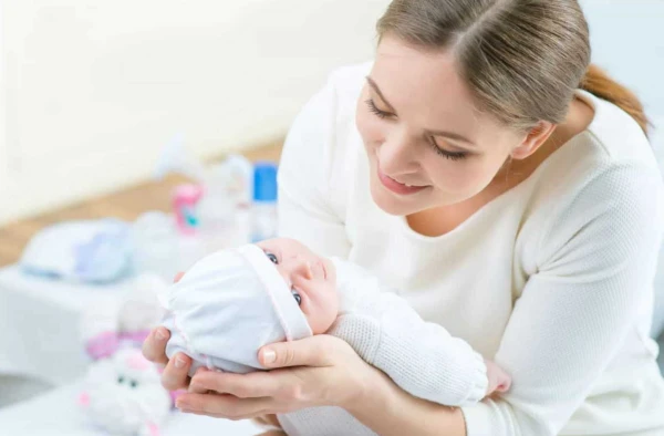 Jelgavā līdz 300 eiro palielina pabalstu bērna piedzimšanas gadījumā