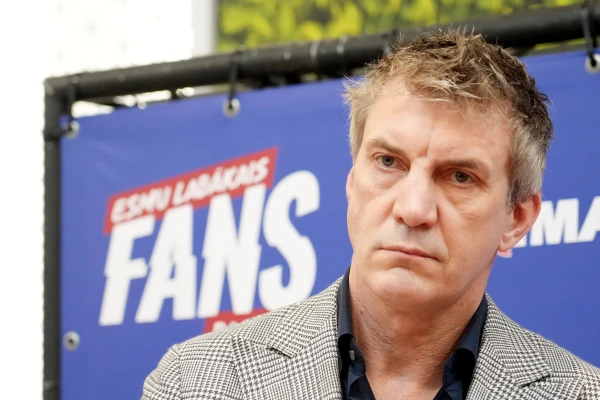 Hokeja treneris Ozoliņš bijušajai sievai izmaksās 650 000 eiro