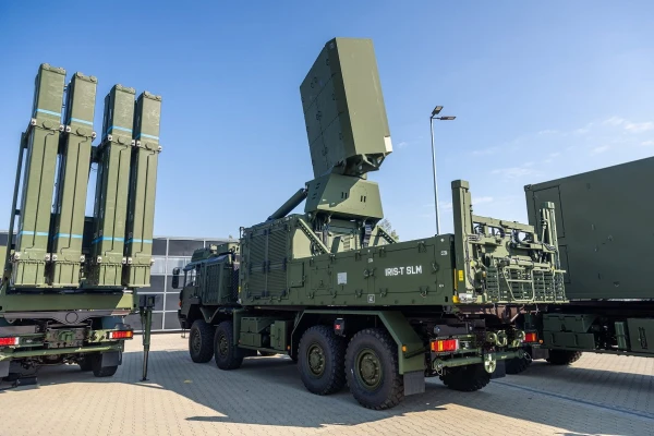 Valdībai atbalsta kārtējo 200 miljonu eiro pārdali Latvijas pretgaisa aizsardzībai