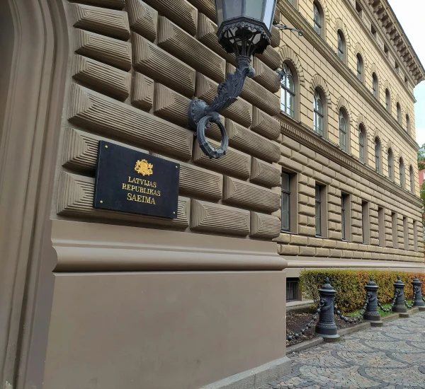 Saeimā pieņem Rinkēviča likumdošanas iniciatīvu šķēršļu mazināšanai datu apmaiņai valsts pārvaldē