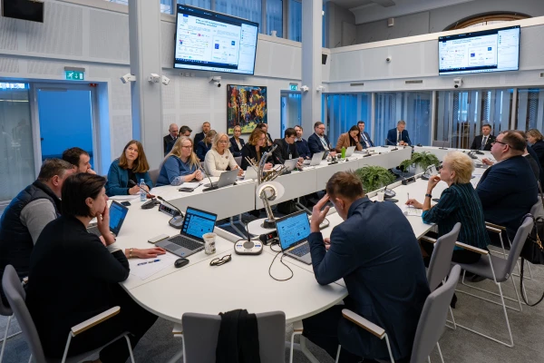 Saeimas preses dienesta foto