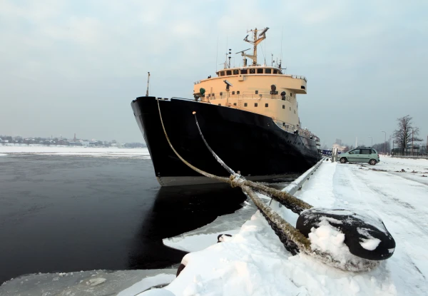 Ledlauzi «Varma» šoziem pagaidām nav bijis jāpiesaista ledus laušanai Rīgas jūras līcī