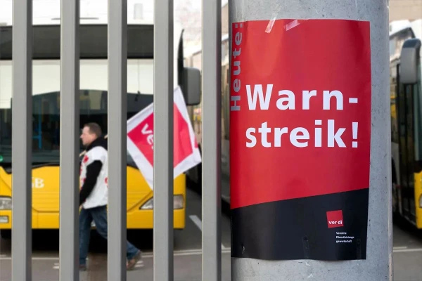 Vācijas sabiedrisko transportu paralizē streiks