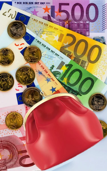 Aptauja: Latvijā 28% iedzīvotāju par finanšu jautājumiem nerunā ne ar vienu