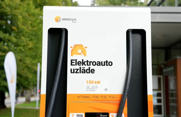 «Maxima Latvija» šogad plāno izbūvēt 44 elektroauto uzlādes vietas 11 pilsētās