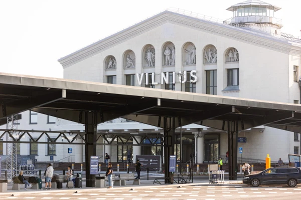 Viļņas lidostas darbība tikusi traucēta saistībā ar kontrabandistu baloniem no Baltkrievijas