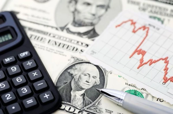 ASV patērētāju pārliecībai janvārī vairāk nekā 11 gados zemākais līmenis