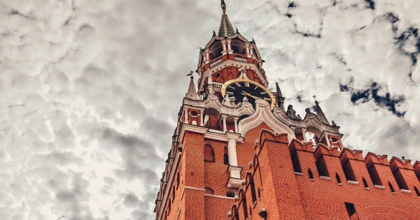 SAB: Maskava starptautiskajā politikā plāno izmantot juridiskos mehānismus kā hibrīdinstrumentu ietekmes vairošanai