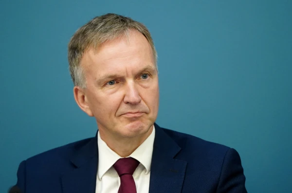 Vēstnieks: Krievija un tās sabiedrotie ļoti prasmīgi izmanto spraugas starp sankciju režīmiem