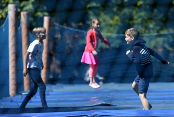 Mazā bērnu skaita dēļ varētu nākties reformēt vai pat slēgt desmitiem dārziņu