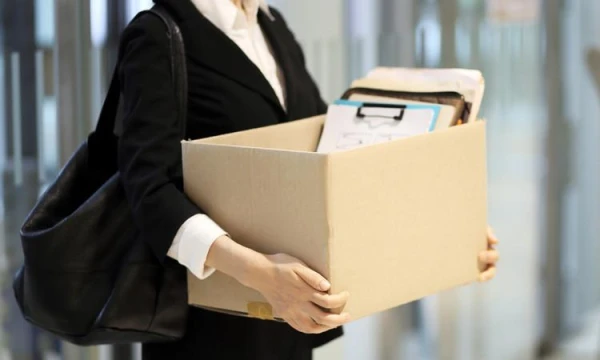 Aptauja: Latvijā 18% darba devēju nākamo 12 mēnešu laikā plāno samazināt darbinieku skaitu