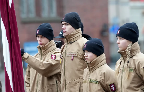 Deputāti konceptuāli atbalsta valsts aizsardzības mācības pieejamības paplašināšanu visiem vidējās izglītības skolēniem