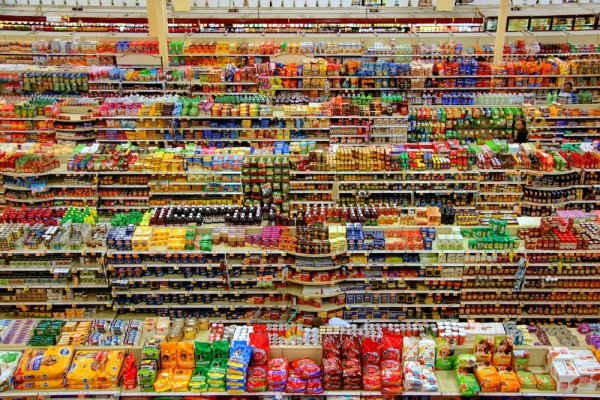 Ģimenes valsts pabalsts pazūd lielveikalos