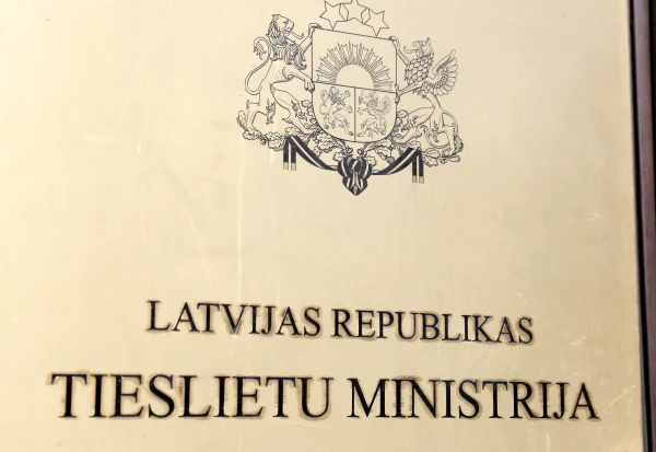 Tieslietu ministrija lūdz Rinkēviču neizsludināt izmaiņas kriminālprocesā