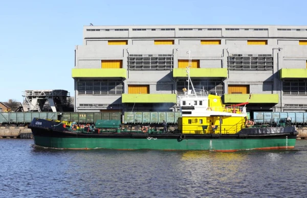 Latvijas ostās pērn pārkrauts par 4,8% mazāk kravu