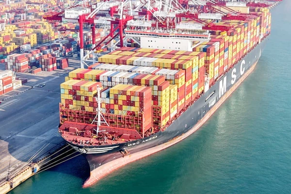 Ķīnas ārējās tirdzniecības bilancē pērn rerkordliels pārpalikums