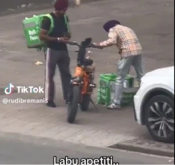 No Latvijā oficiāli reģistrētajiem ap 7500 tiešsaistes pārtikas piegādes kurjeriem puse ir trešo valstu pilsoņi