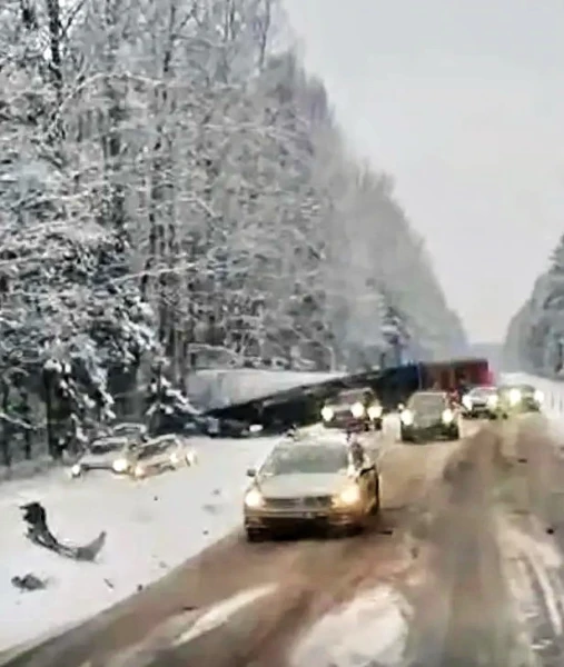 Aizvadītajā diennaktī reģistrēti 112 ceļu satiksmes negadījumi