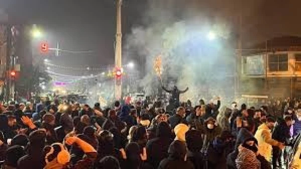 Irāna protestos vismaz 544 bojāgājušie