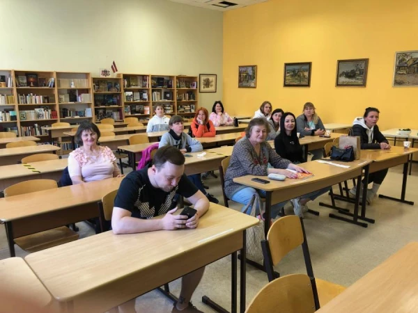 Sāksies pieteikšanās Rīgas pašvaldības bezmaksas latviešu valodas kursiem