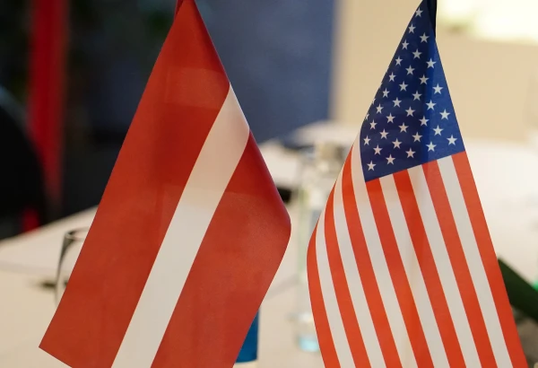 ASV Senāts par vēstnieci Latvijā apstiprinājis Trampa ziedotāju bez diplomātiskās pieredzes