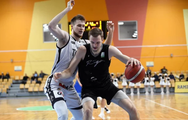 «VEF Rīga» ar graujošu uzvaru sasniedz Latvijas kausa ceturtdaļfinālu