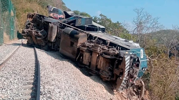 Vilciena avārijā Meksikā 13 bojāgājušie