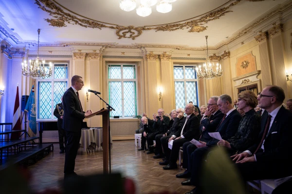 Ar apbalvojumiem godina 43 «Daugavas vanagu» biedrus un atbalstītājus Latvijā