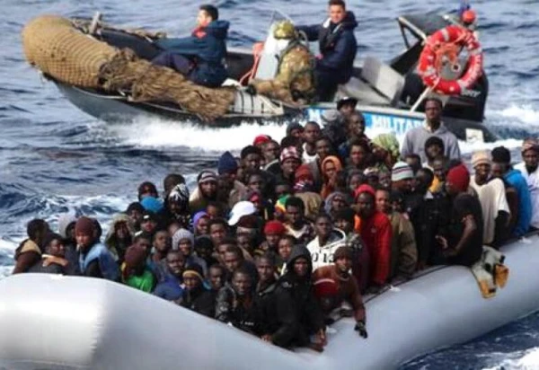 Krētā ierodas 830 migranti