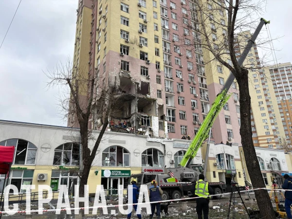 Krievija veikusi masīvu triecienu Kijivai un Kijivas apgabalam